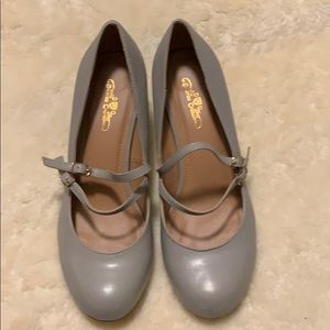 Journee collection heeled shoe